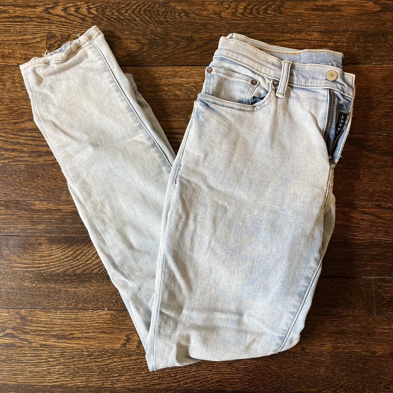 Lucky Brand Mens 411 Hooper Athletic Taper - Depop