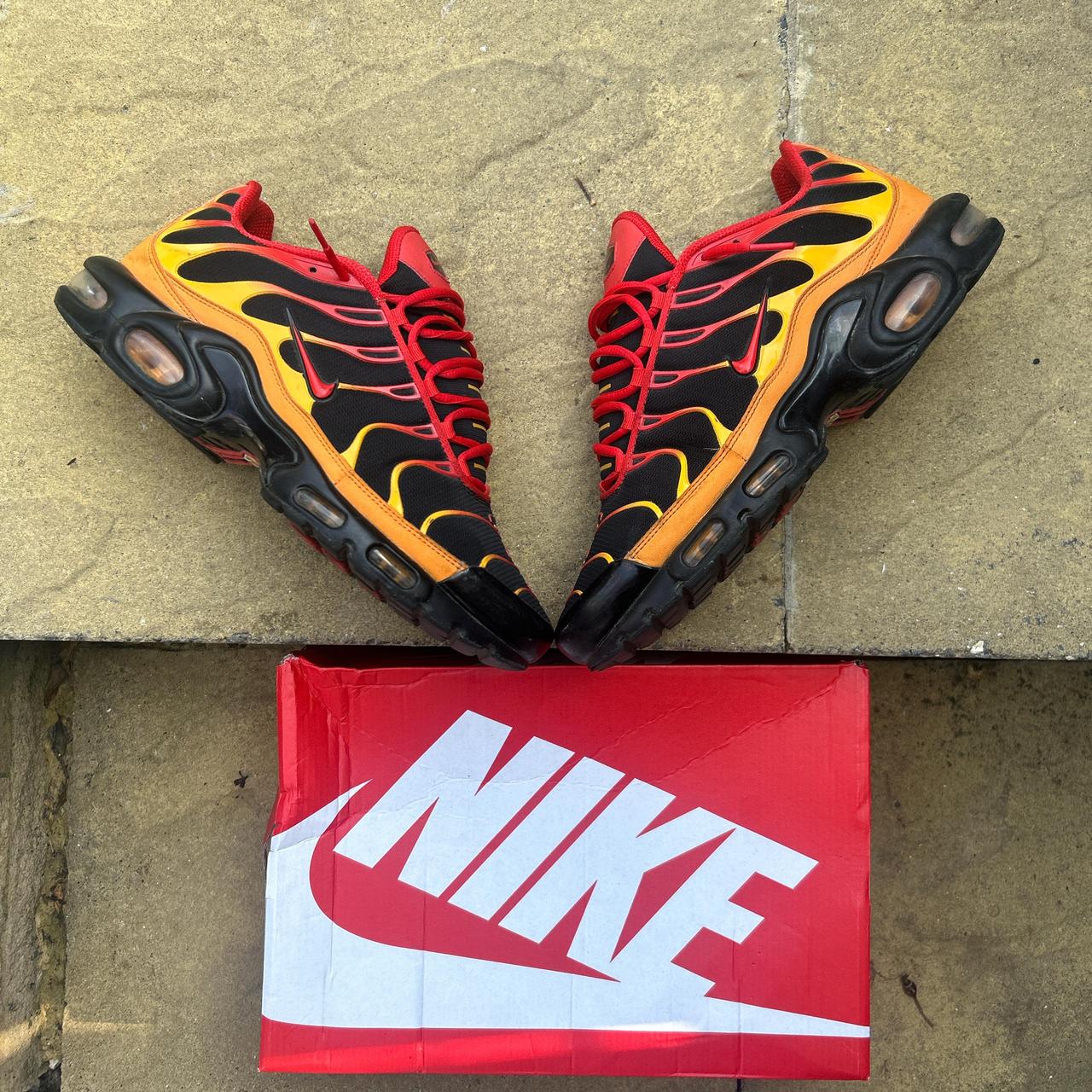 tn nike volcano