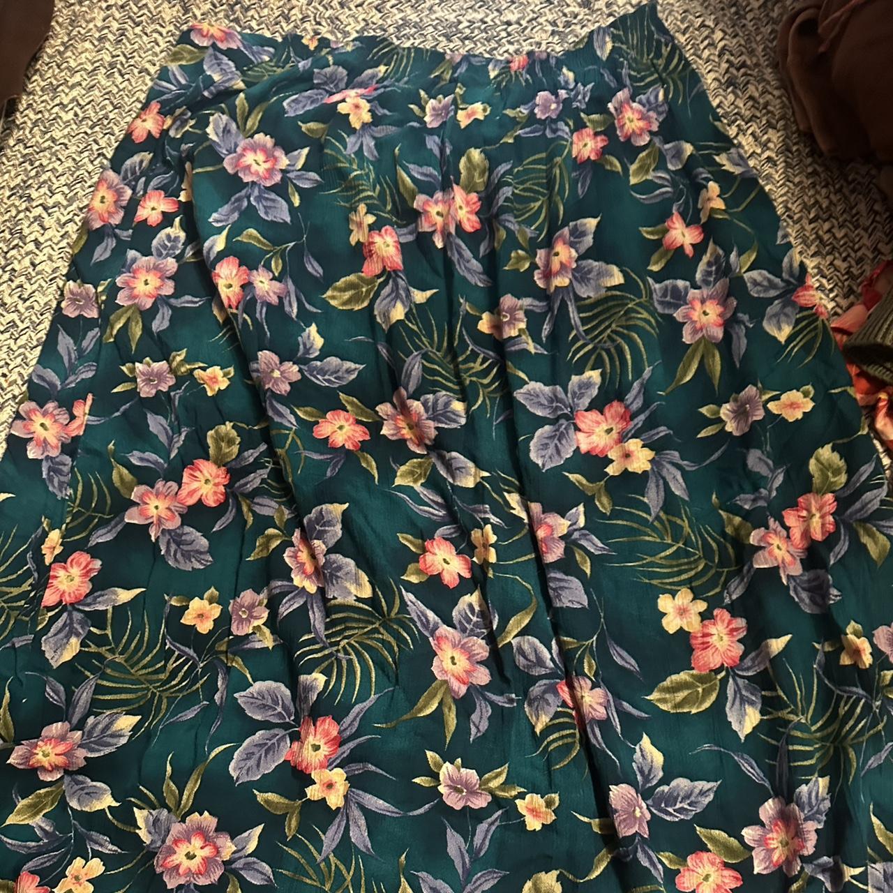 Jaclyn Smith Women's Multi Skirt | Depop