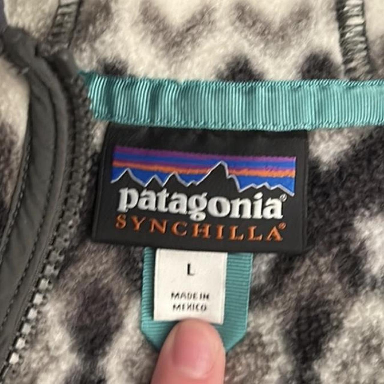 SUPER CUTE New Patagonia Olive Synchilla Sweater... - Depop