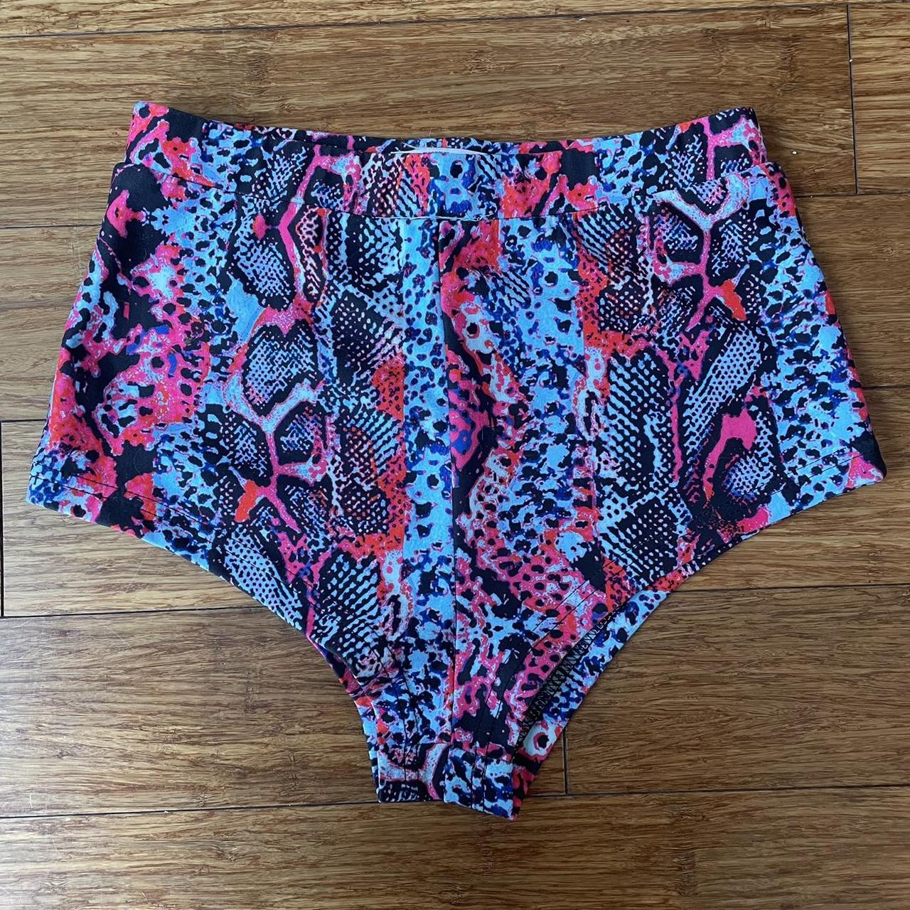 Elsie and Fred Women's Pink and Blue Shorts | Depop