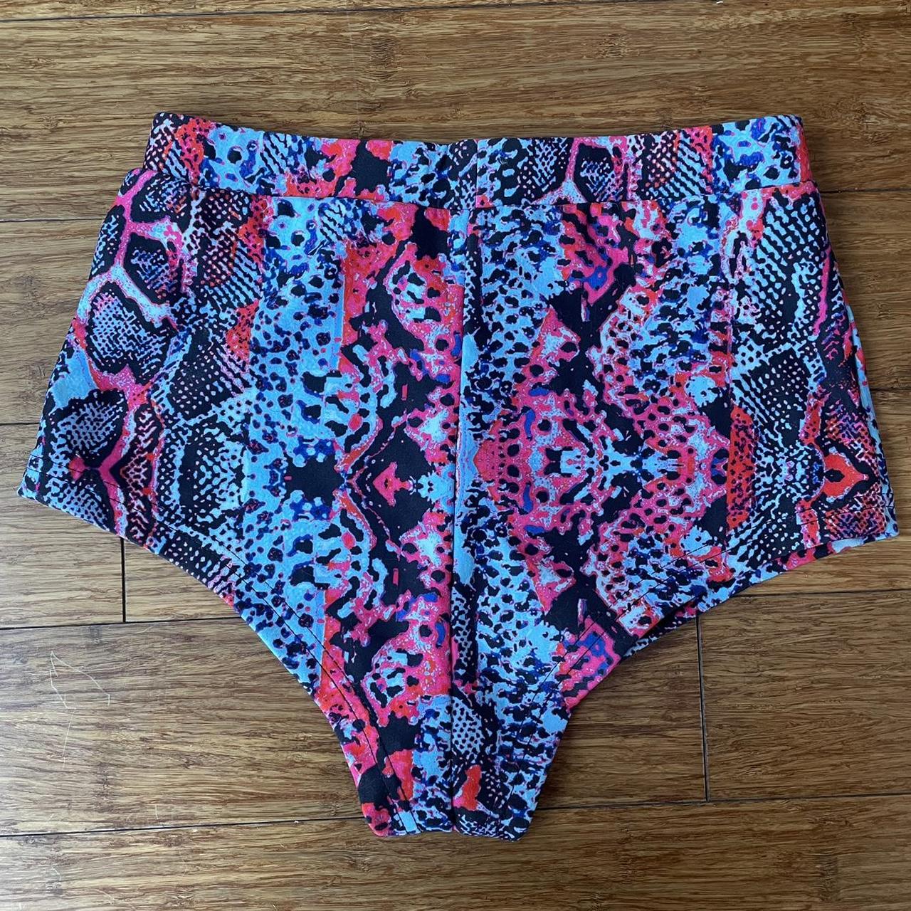 Elsie and Fred Women's Pink and Blue Shorts | Depop