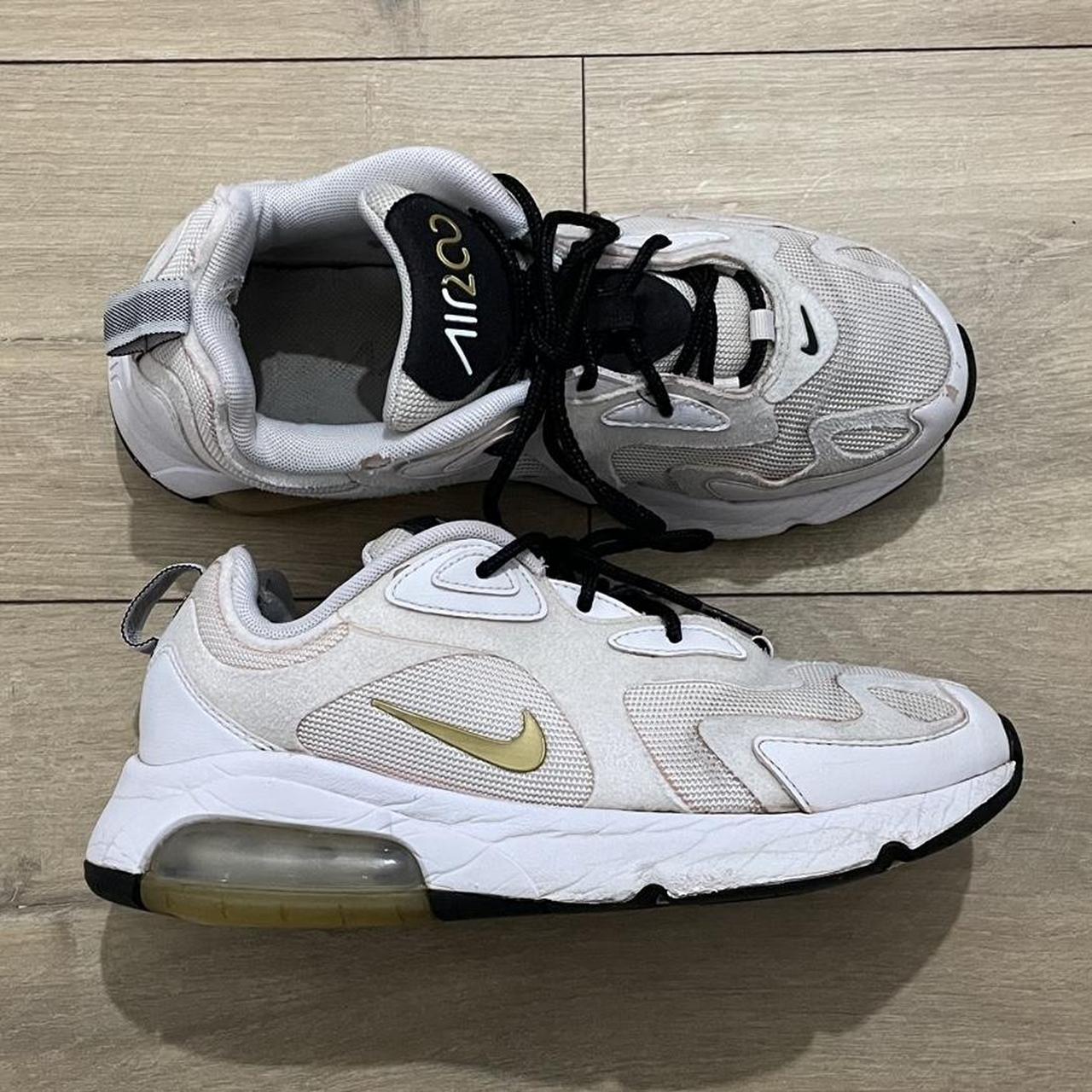 womens nike 200 trainers