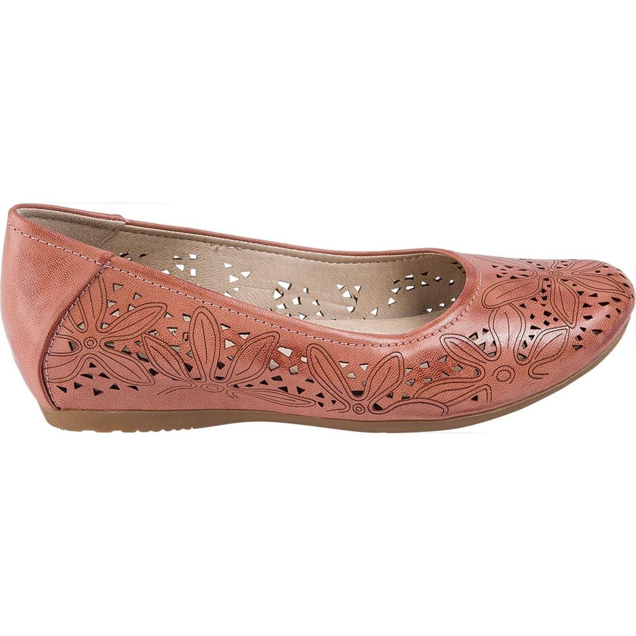 Baretraps Women's Pink Loafers (2)