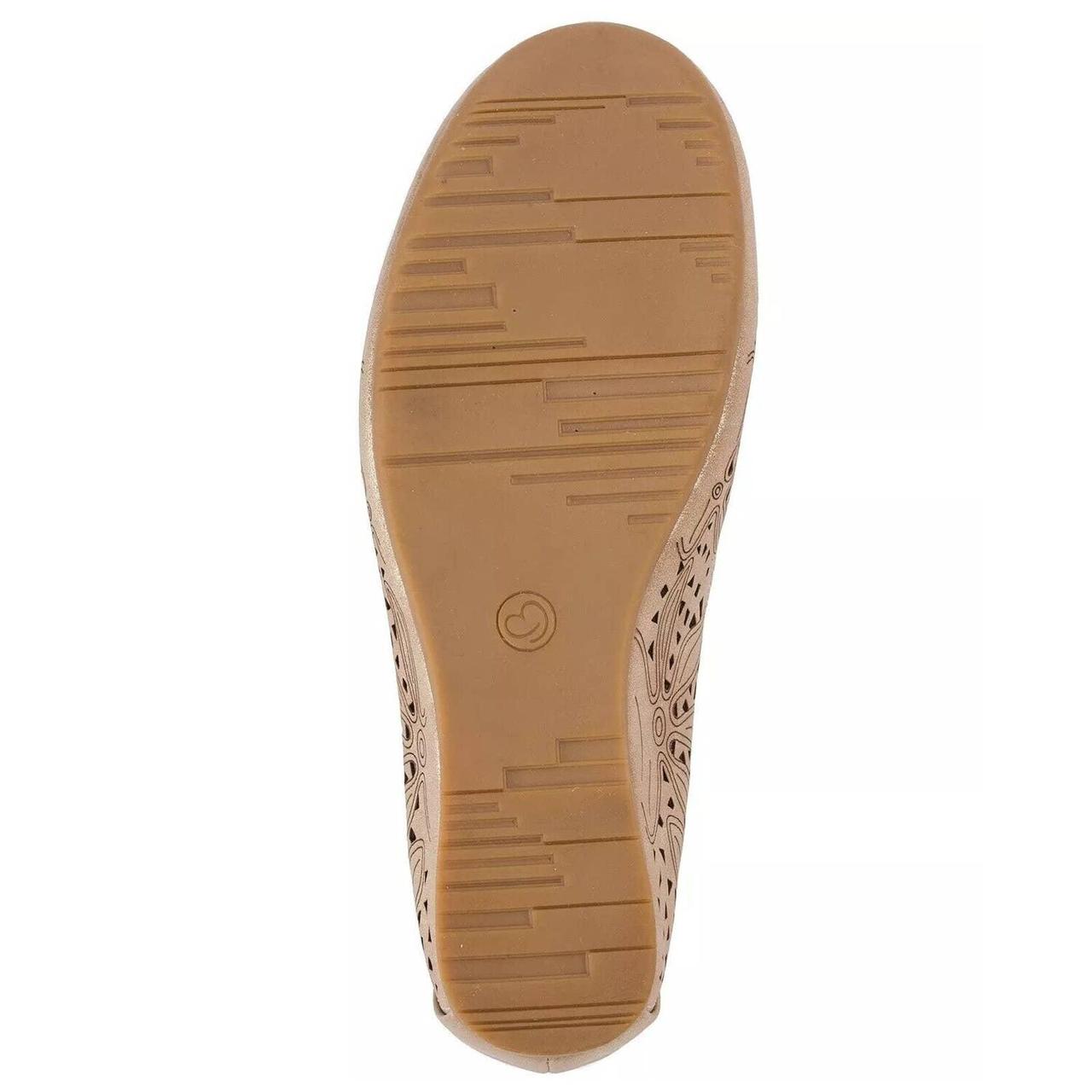 Baretraps Women's Gold Loafers (3)