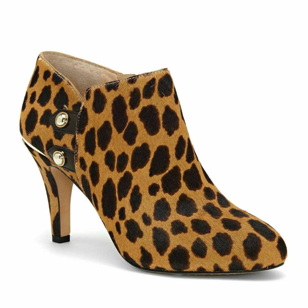 Vince camuto clearance leopard print booties