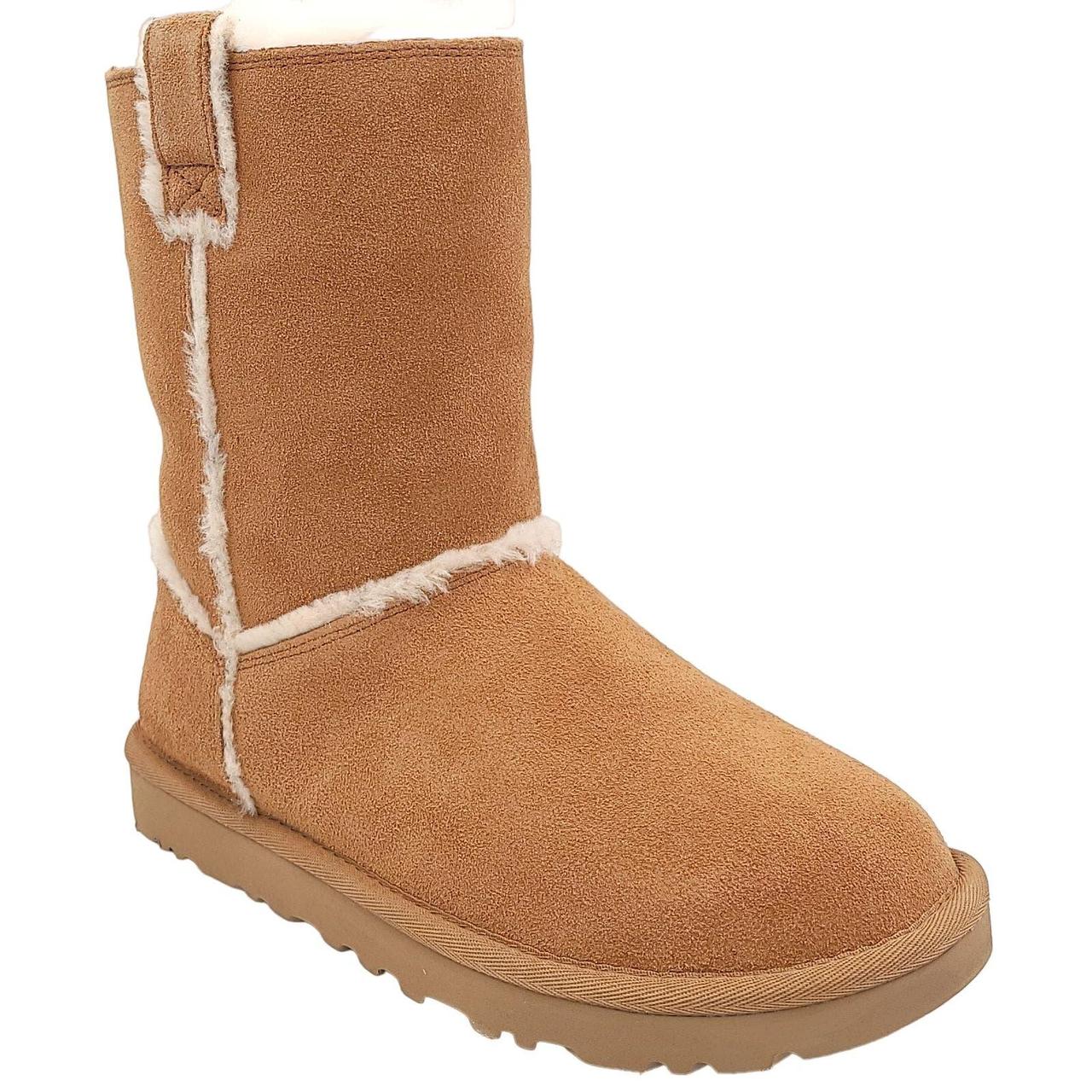 Ugg short deals spill seam boot