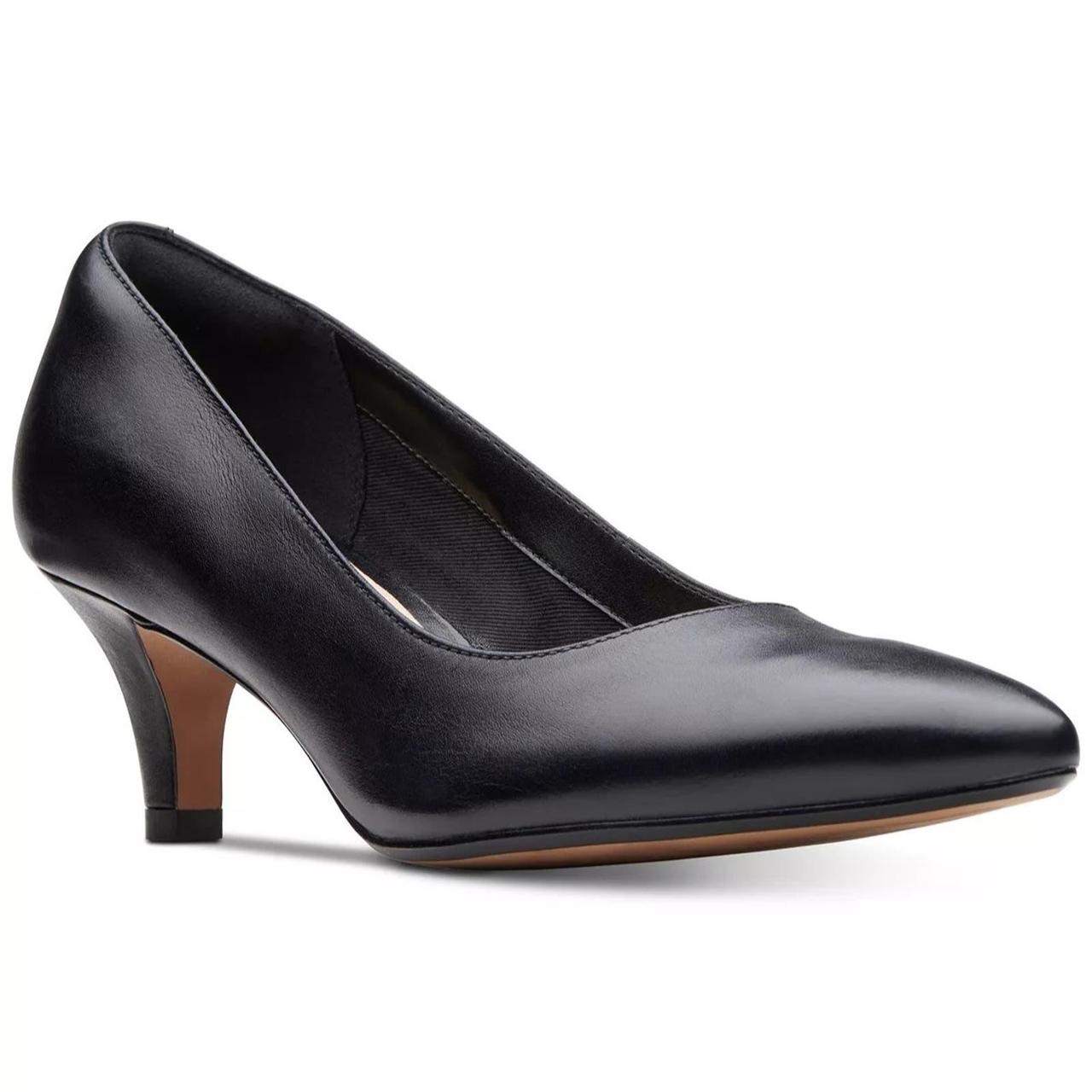 Clarks kitten shop heel pumps