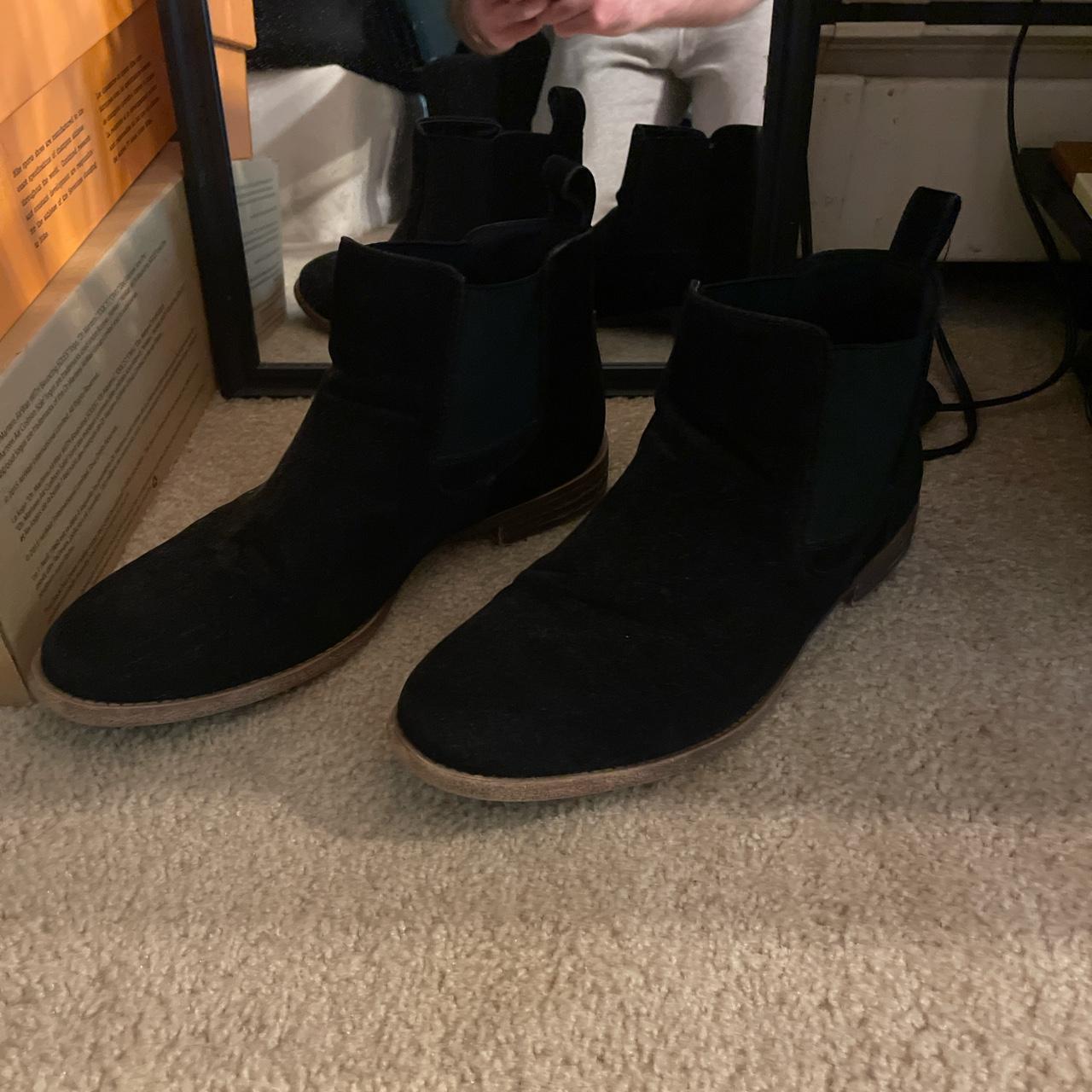 jousen chelsea boots (no box) significant wear and... - Depop