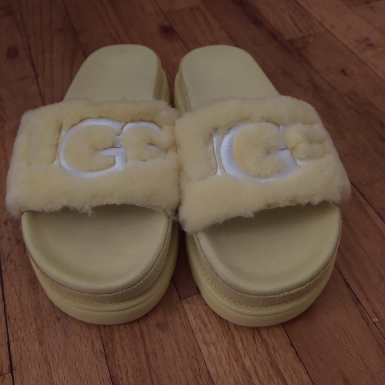 uggs yellow