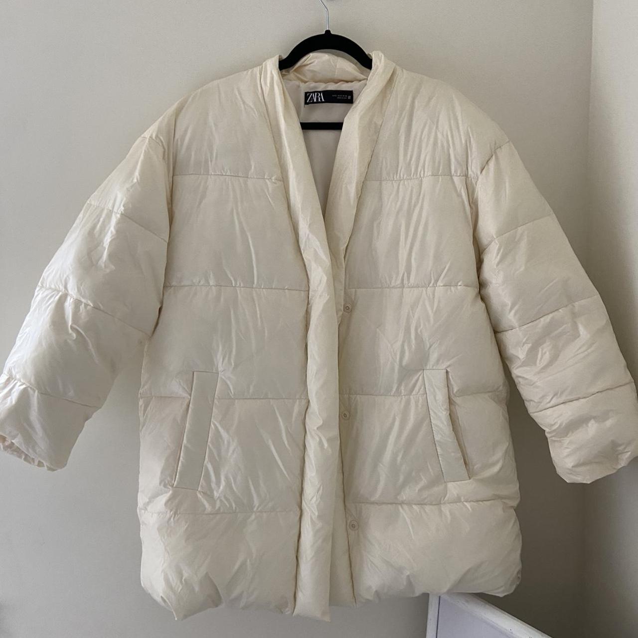 US S Oversized white puffer jacket. Sooo comfy like... - Depop