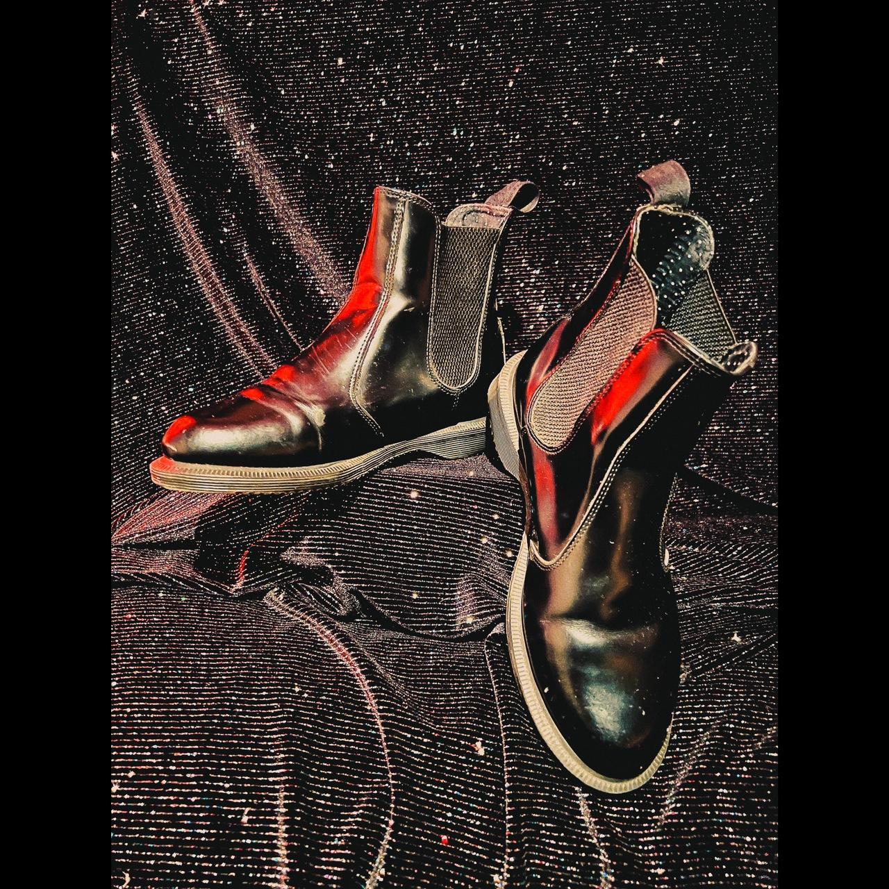 kensington flora dr martens