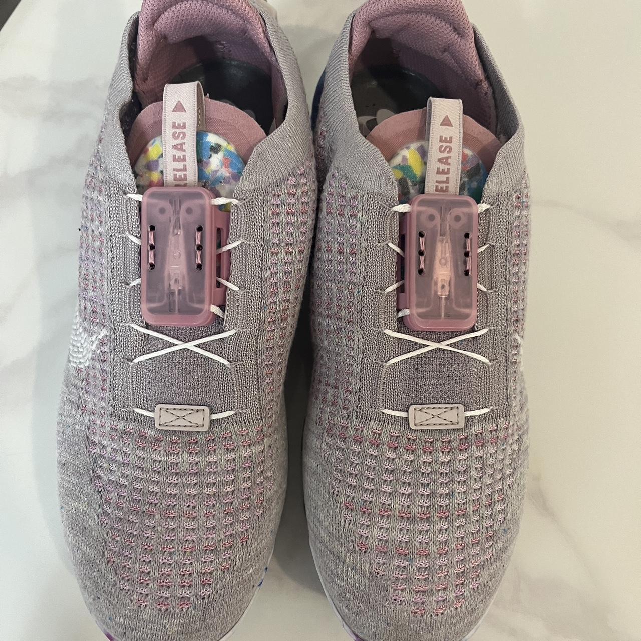 womens nike air max pink and grey