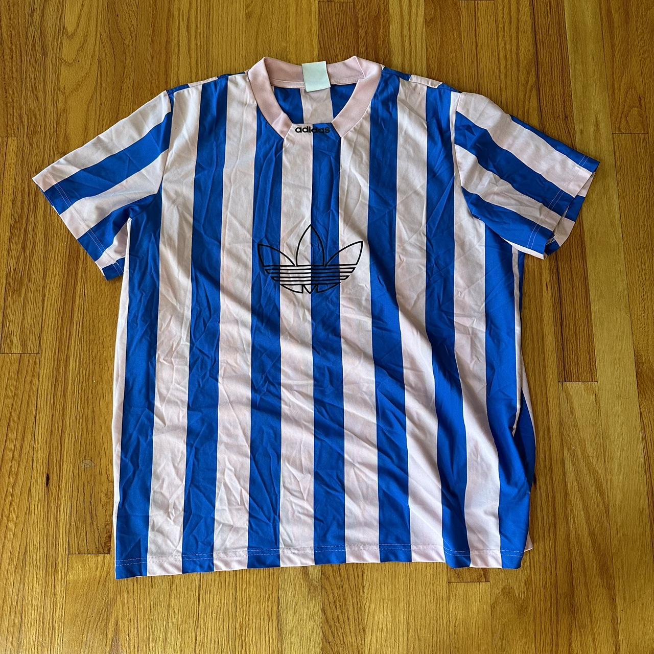 Adidas Soccer Jersey Amazing condition Size Large... - Depop