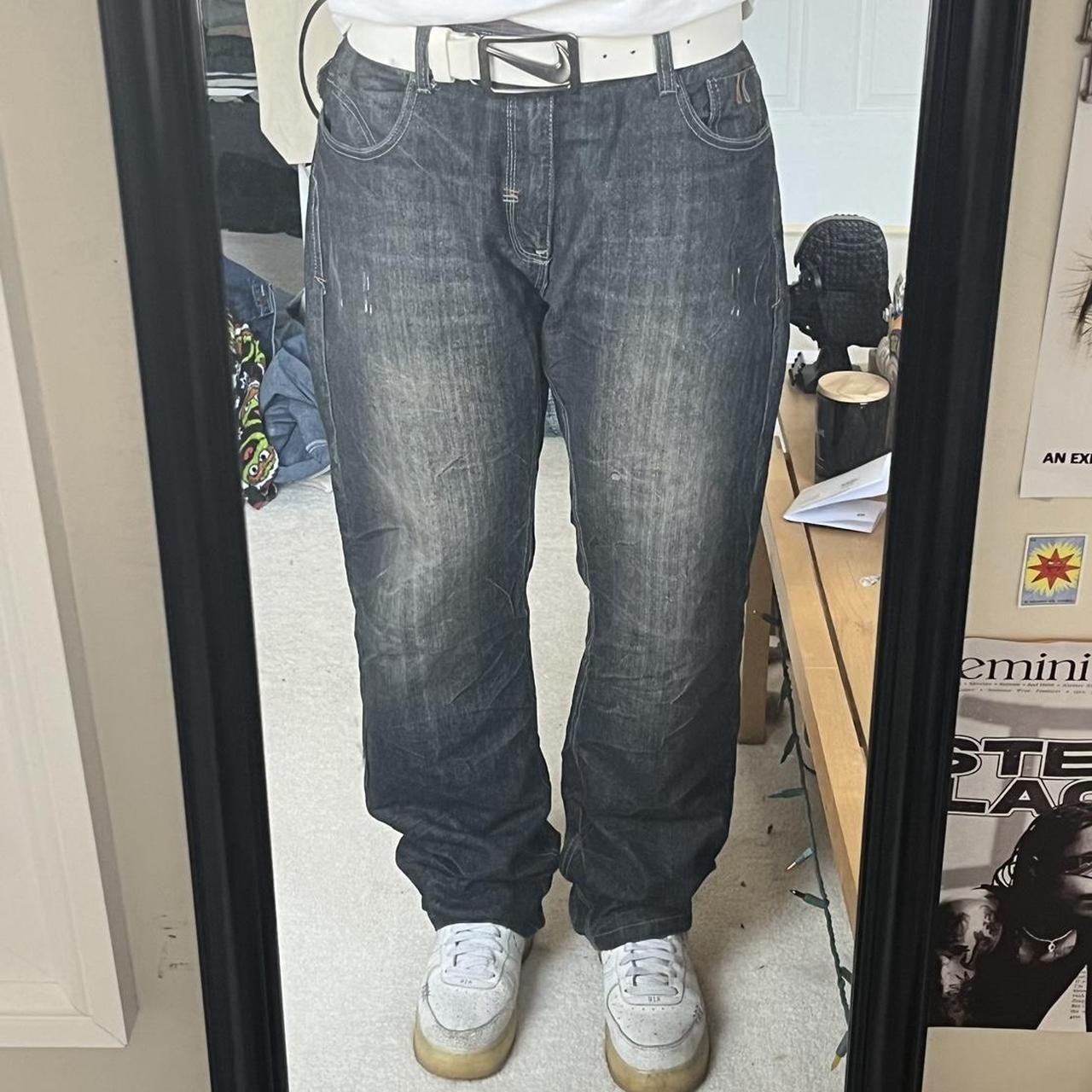item listed by __landerthrifts