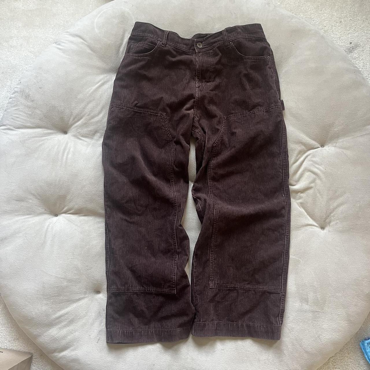 item listed by __landerthrifts