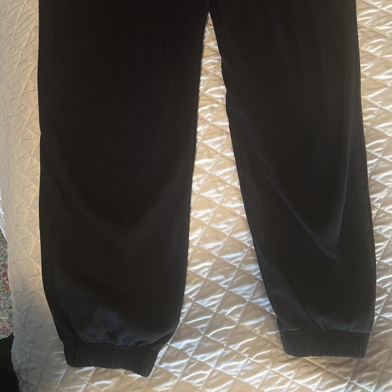 black hollister sweatpants size xs-s fleece inside - Depop