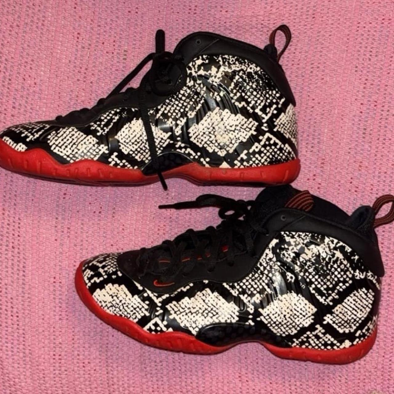 albino snakeskin foams