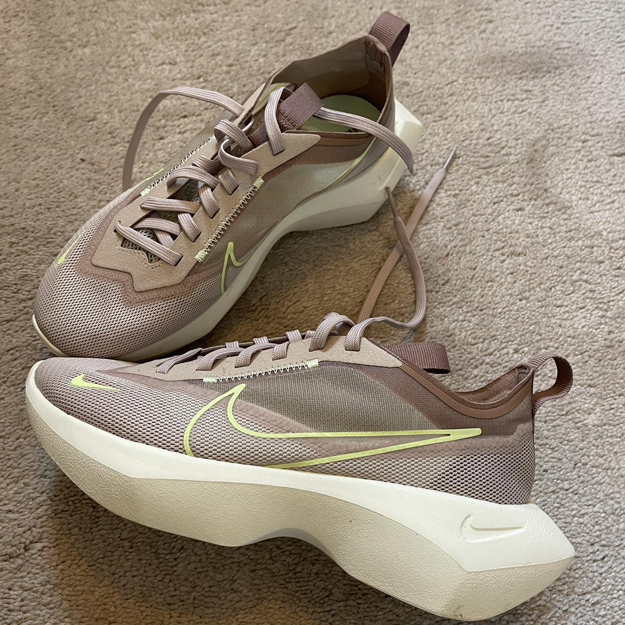 Ci0905 001 Nike Vista Trainers Womens NIKE Vista Lite 'Fossil