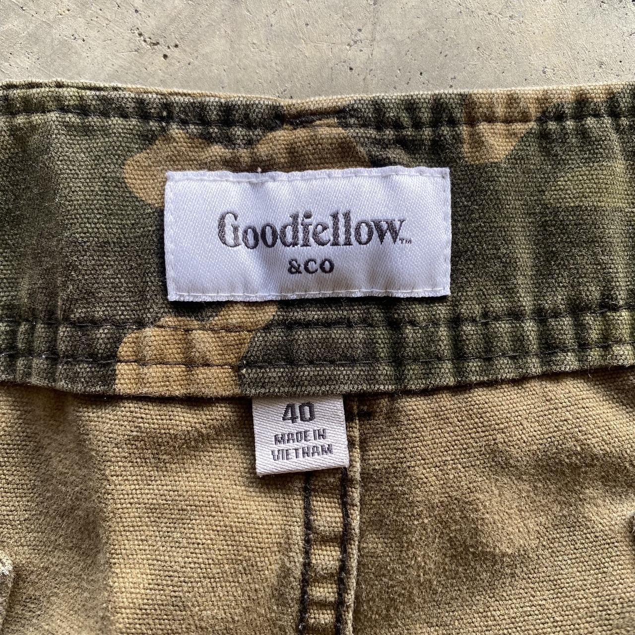 Goodfellow & Co. Men's Khaki and Green Shorts | Depop