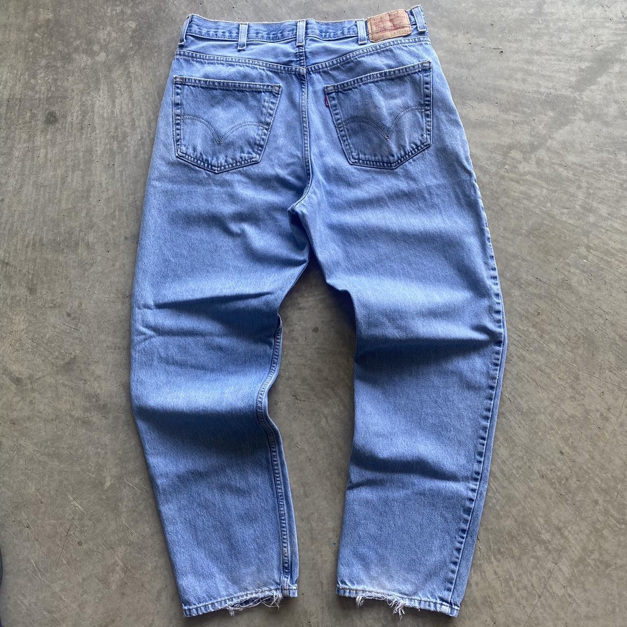 Vintage 00’s Levi’s 550 Light Wash Jeans Size / 38... - Depop
