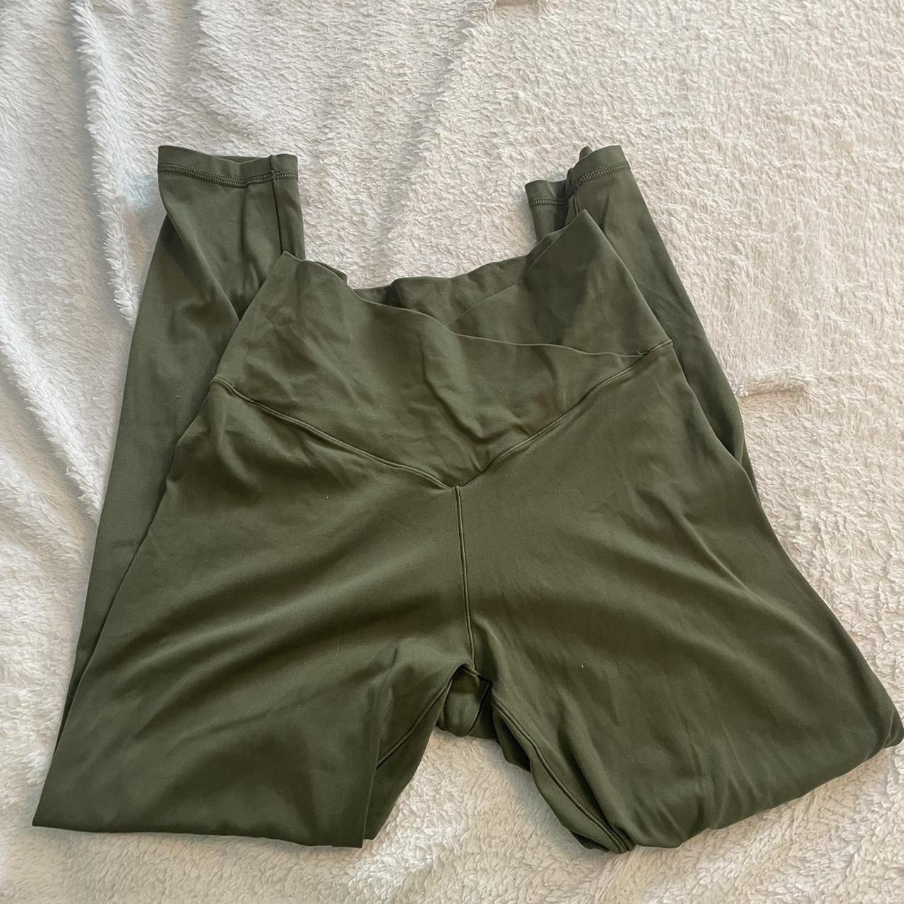 Aerie Women's Green Leggings Depop