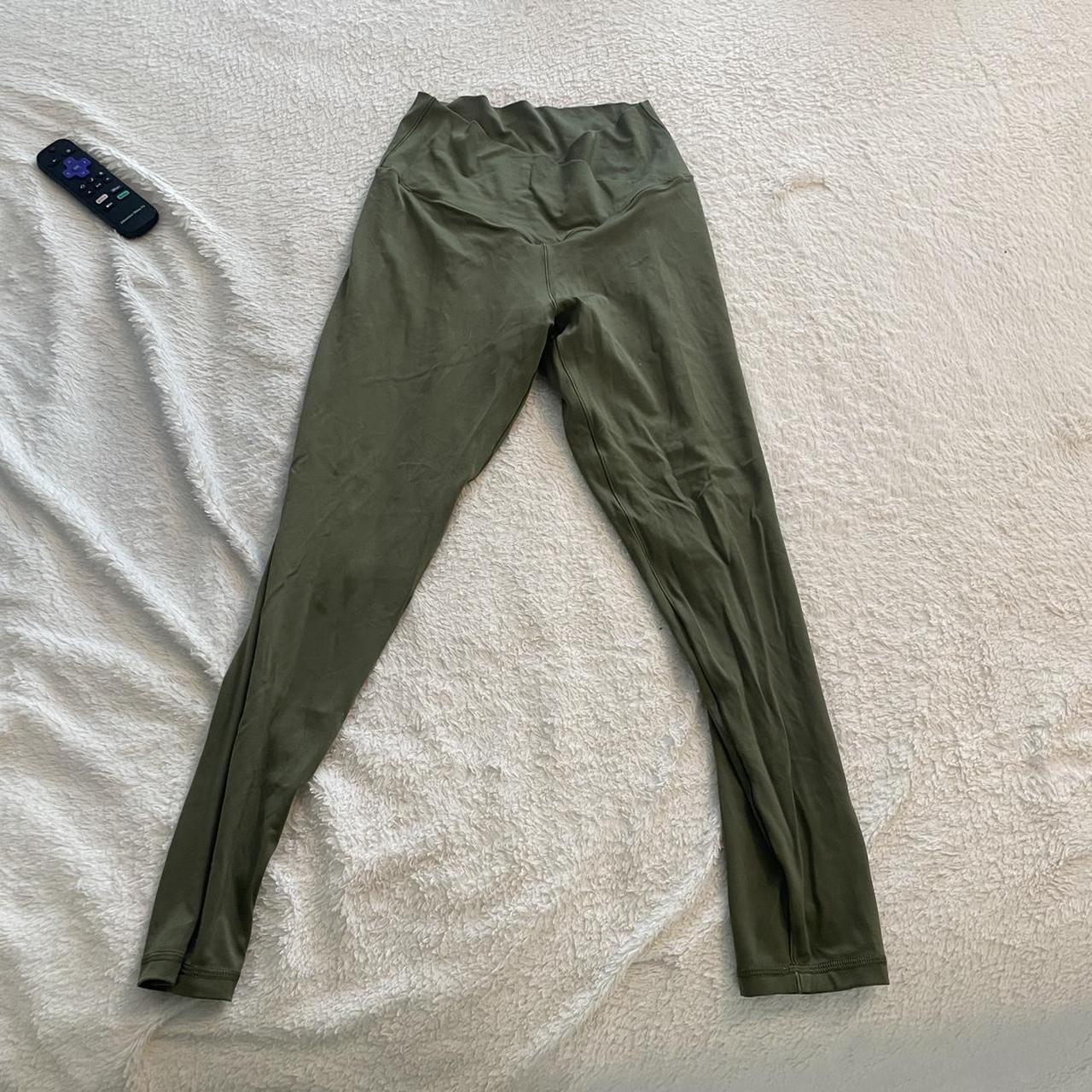 Aerie Women's Green Leggings Depop