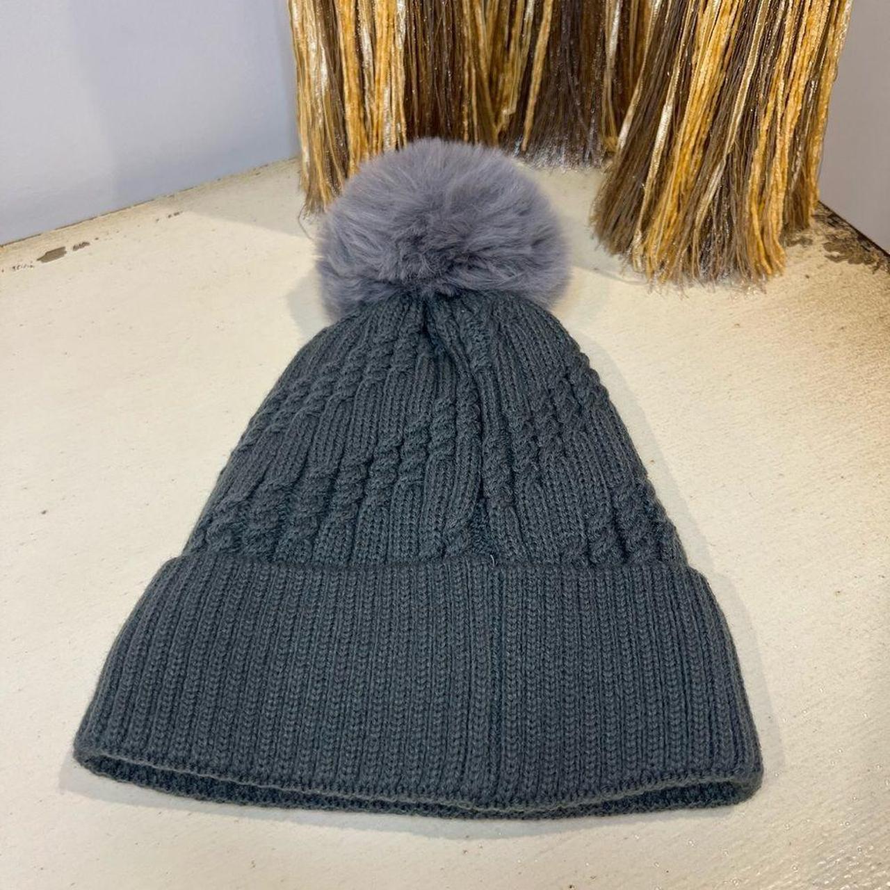 Ugg knit hat with pom deals pom