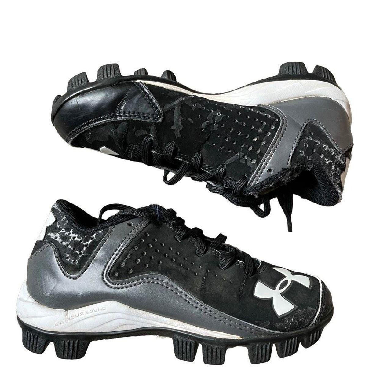 Under armour best sale bound baseball cleats