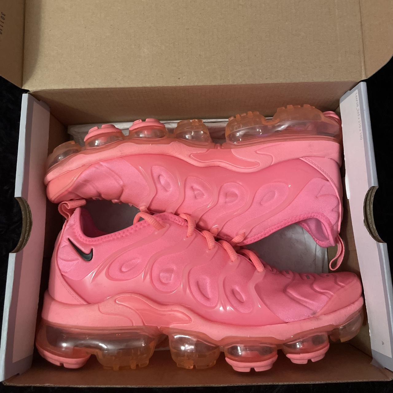 Nike Women's Pink Trainers | Depop