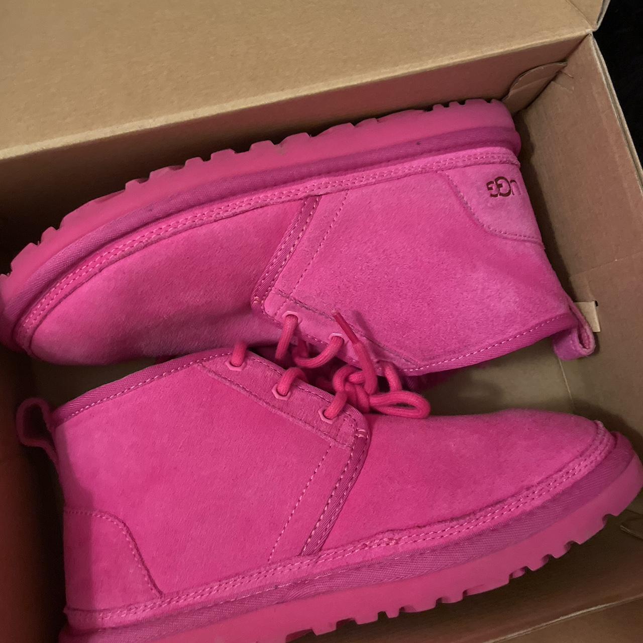 neumel uggs light pink