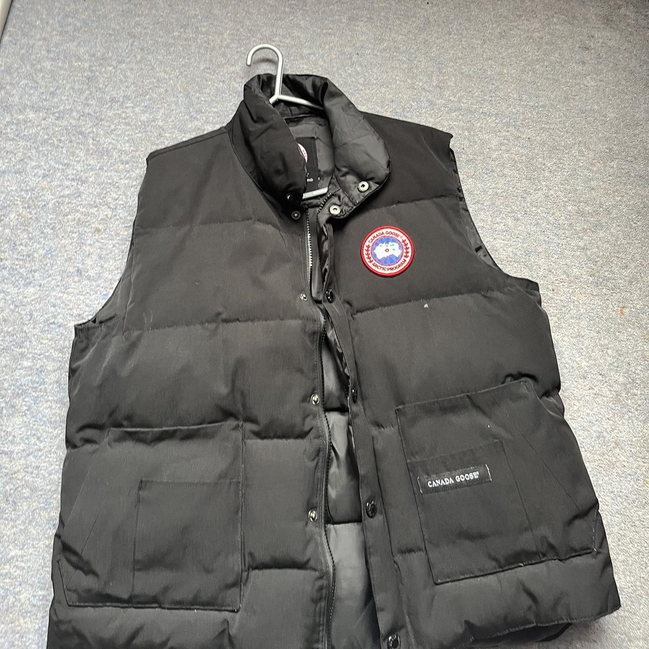 Canada Goose gilet Fits a men’s S Perfect for winter... - Depop