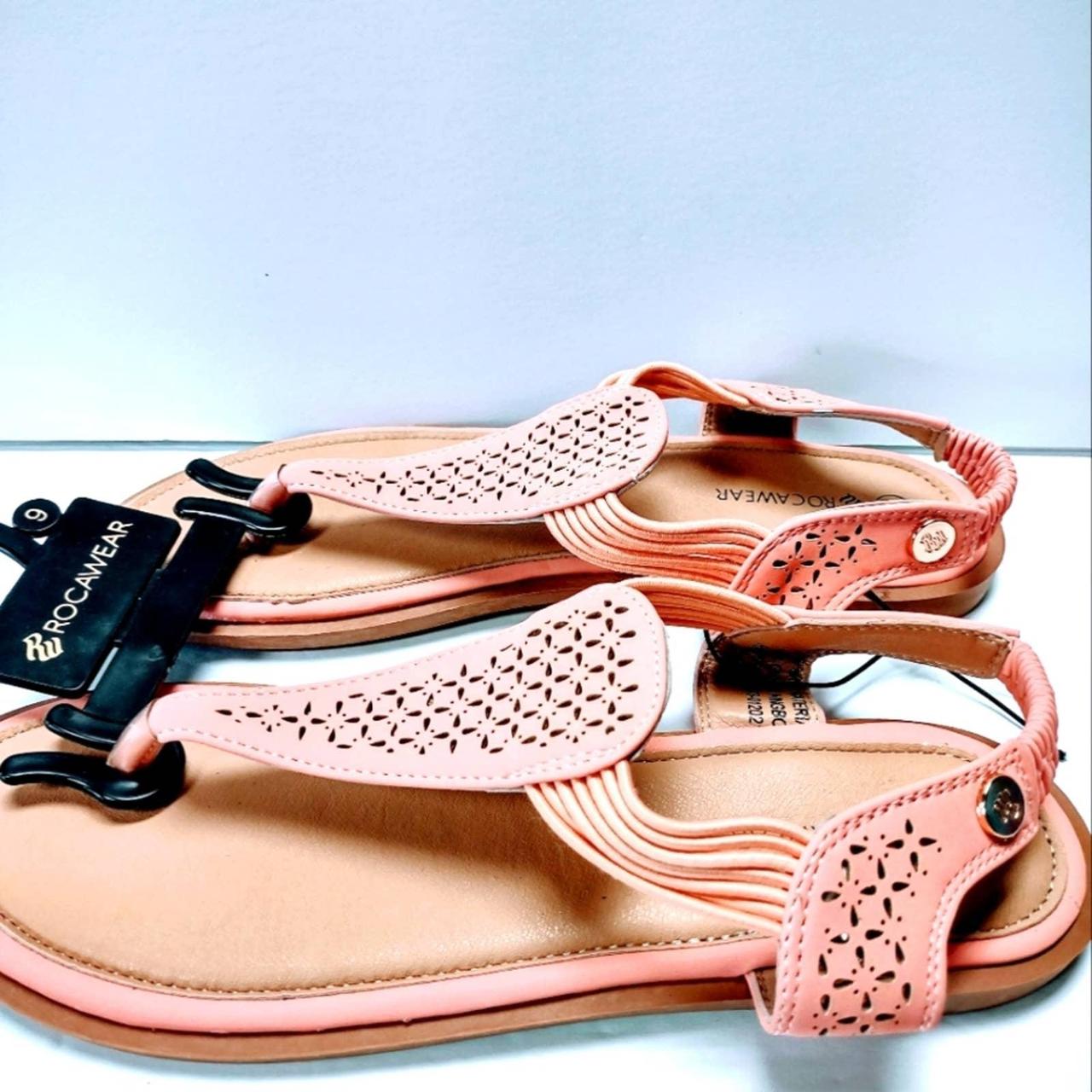 Rocawear Women s Size 9 Coral Thong Sandal Brand New Depop