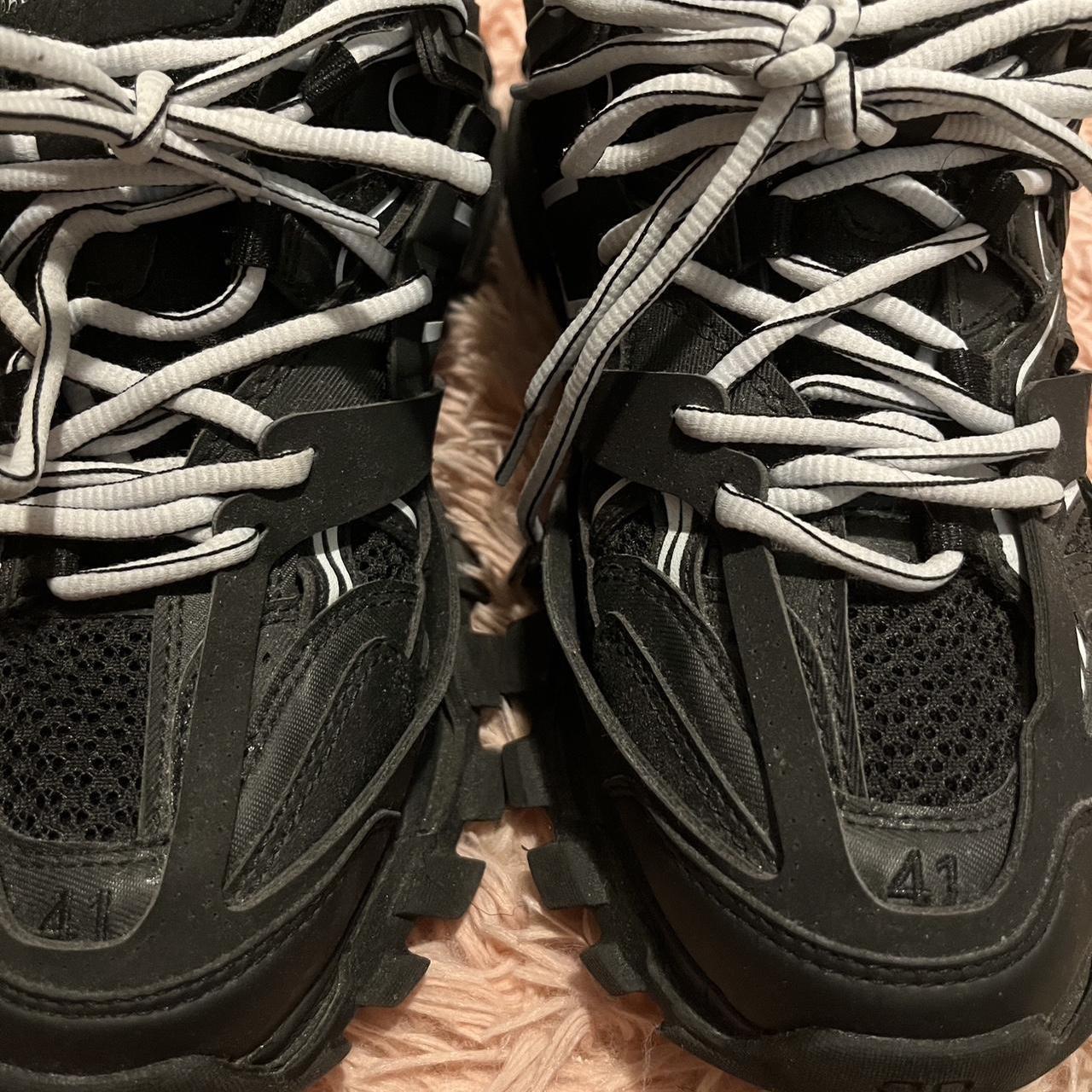 balenciaga trainers black and white