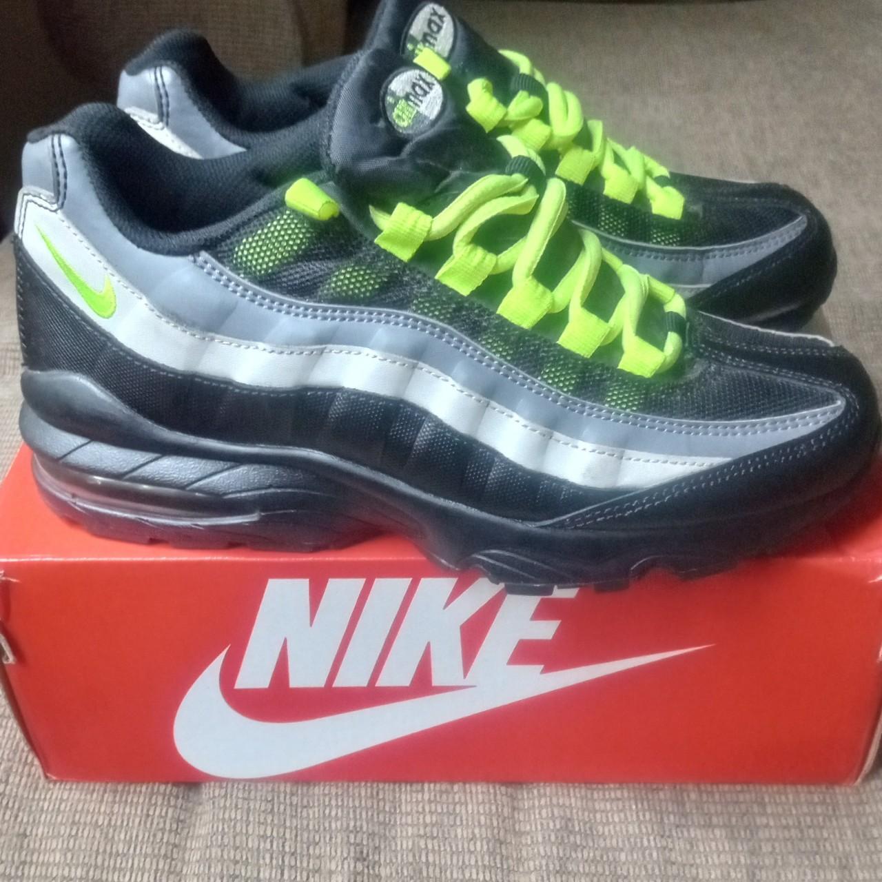 Black air max 95 grade school hotsell