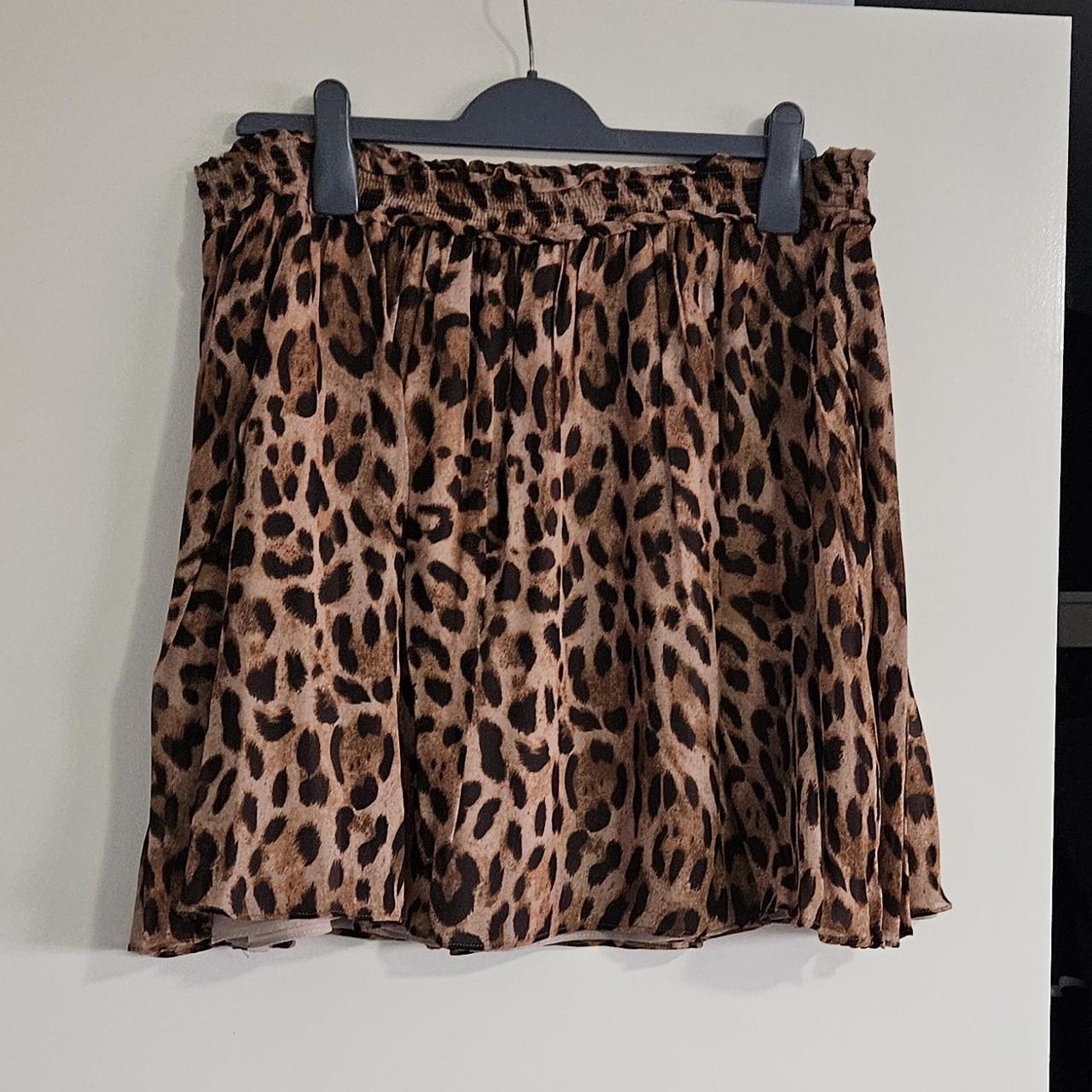 WITCHERY Animal print skirt 16 Viscose Depop