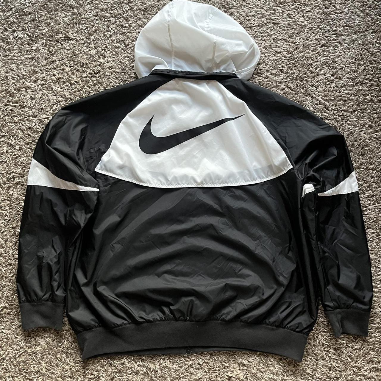 nike white pullover windbreaker