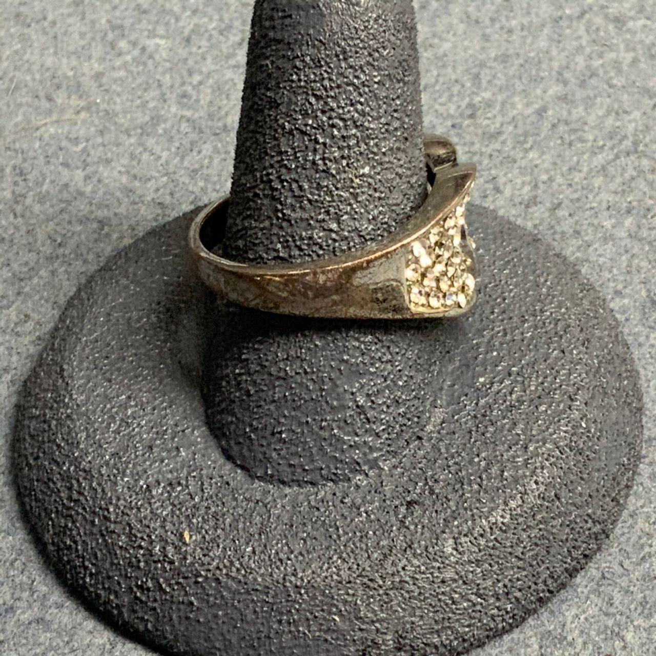 Vintage Women's Ring - Silver – Interlocking Loop… - image 3