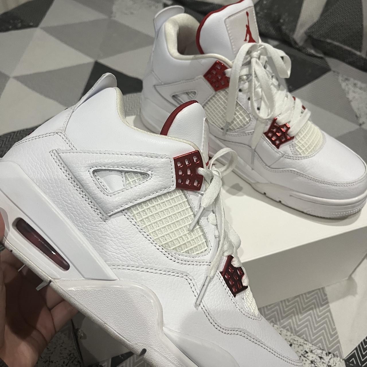 jordan 4 metallic red outfit