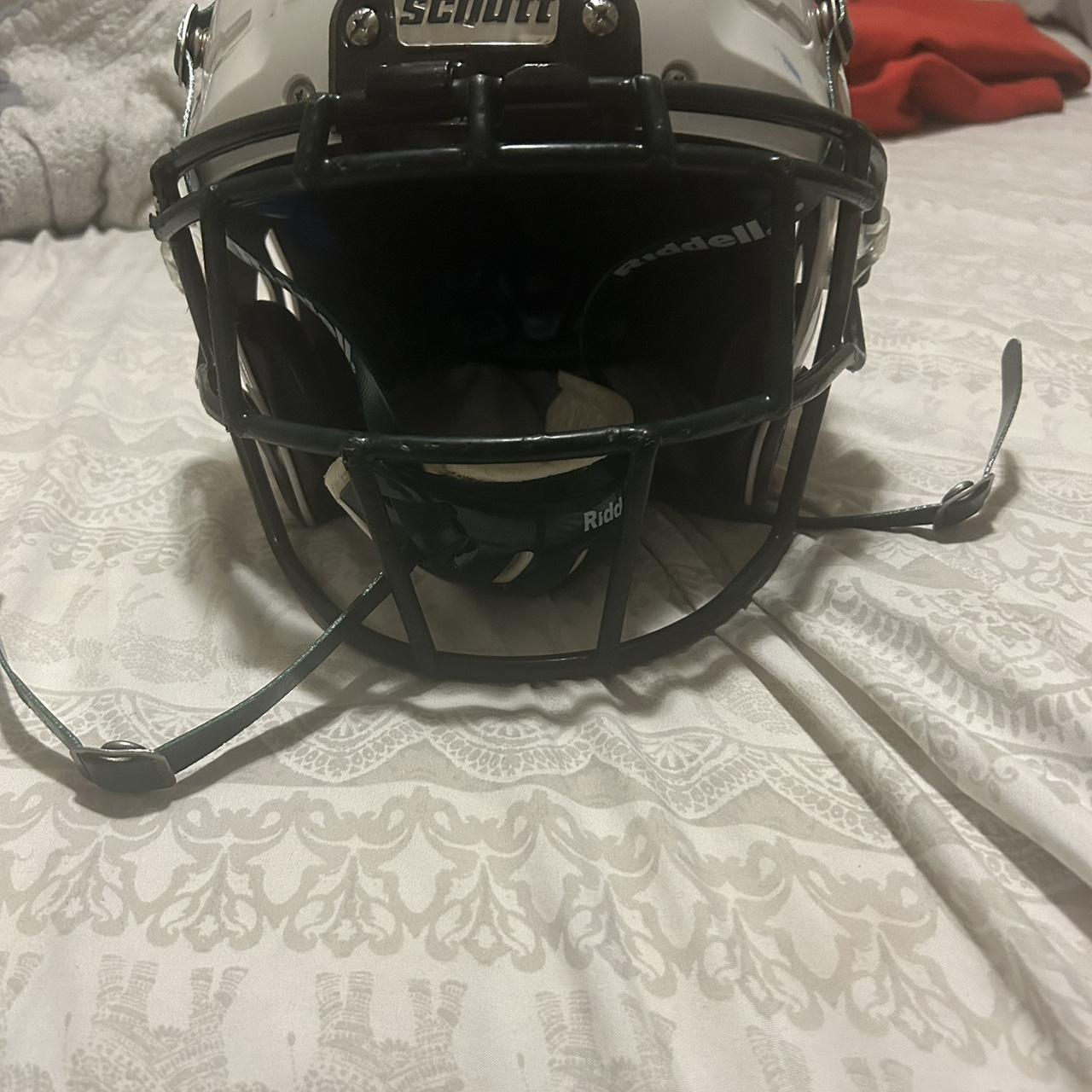 Schutt F7 Helmet Large - Depop