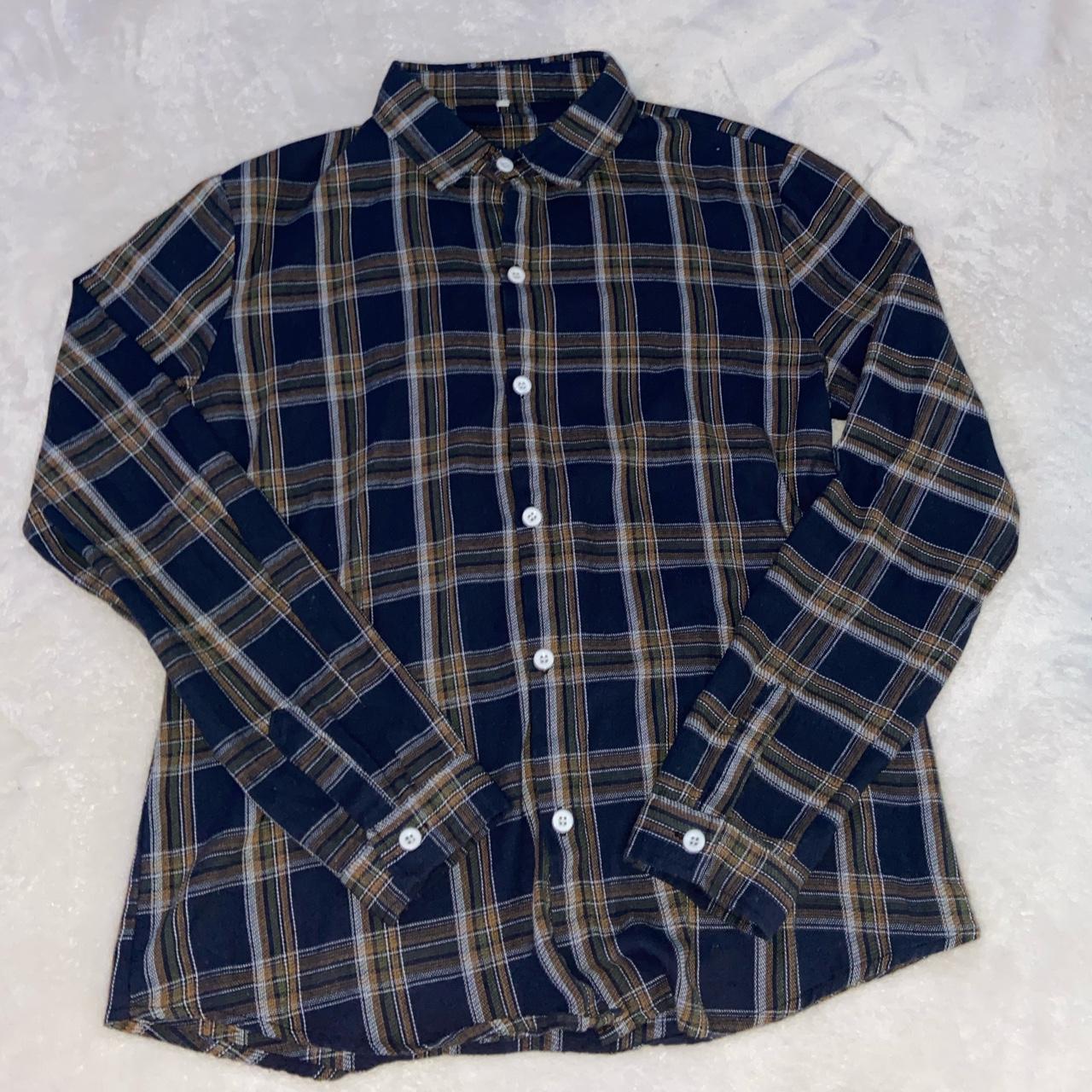 Navy blue striped flannel - Depop