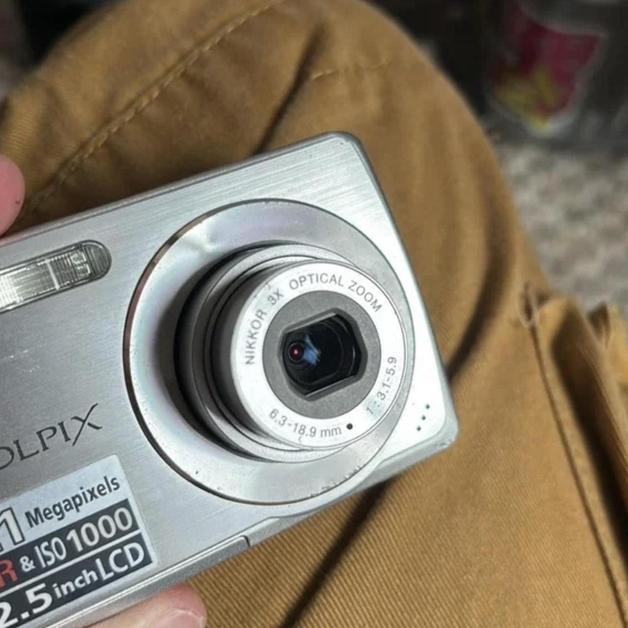 Nikon Coolpix s200 Digital Camera Depop