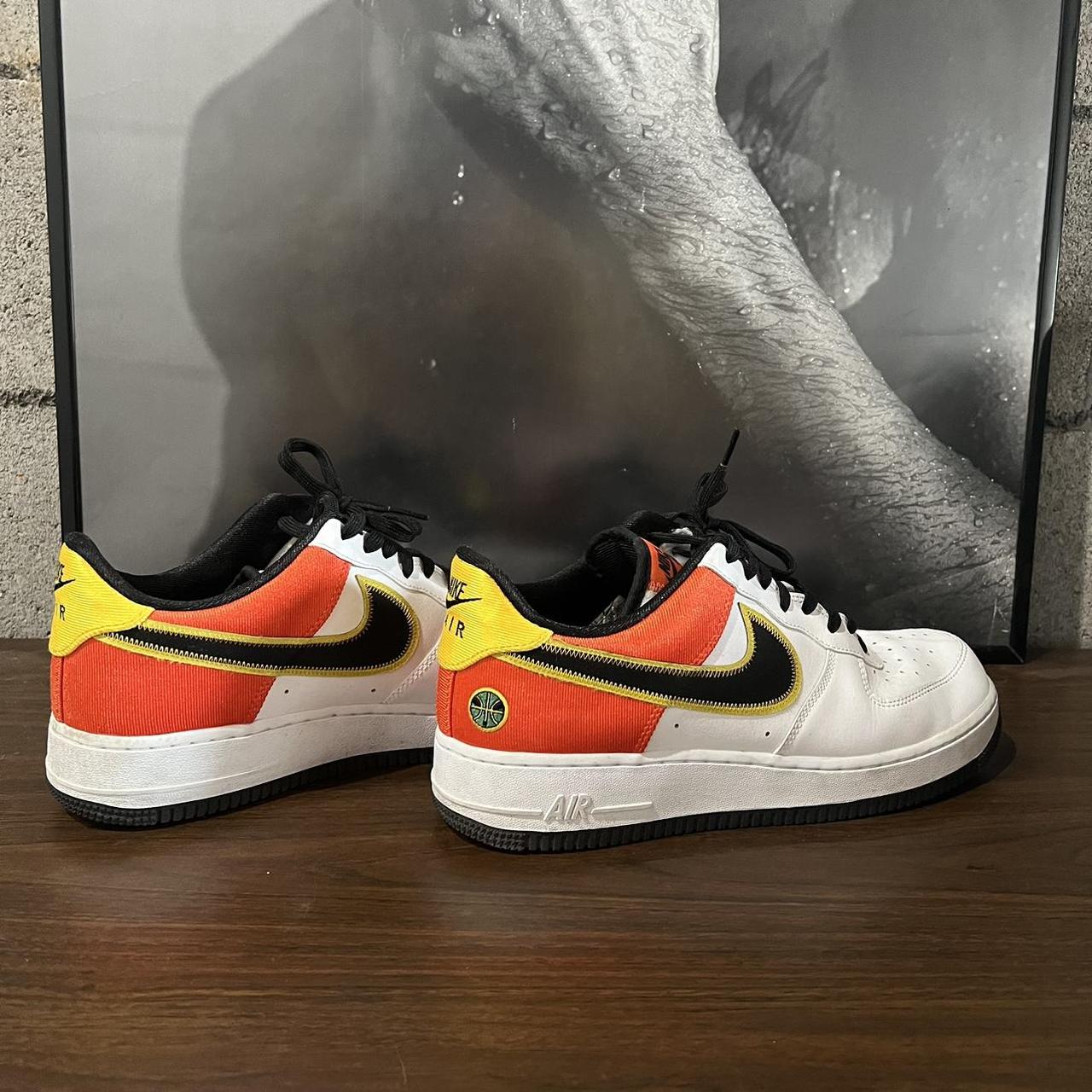 af1 orange black white