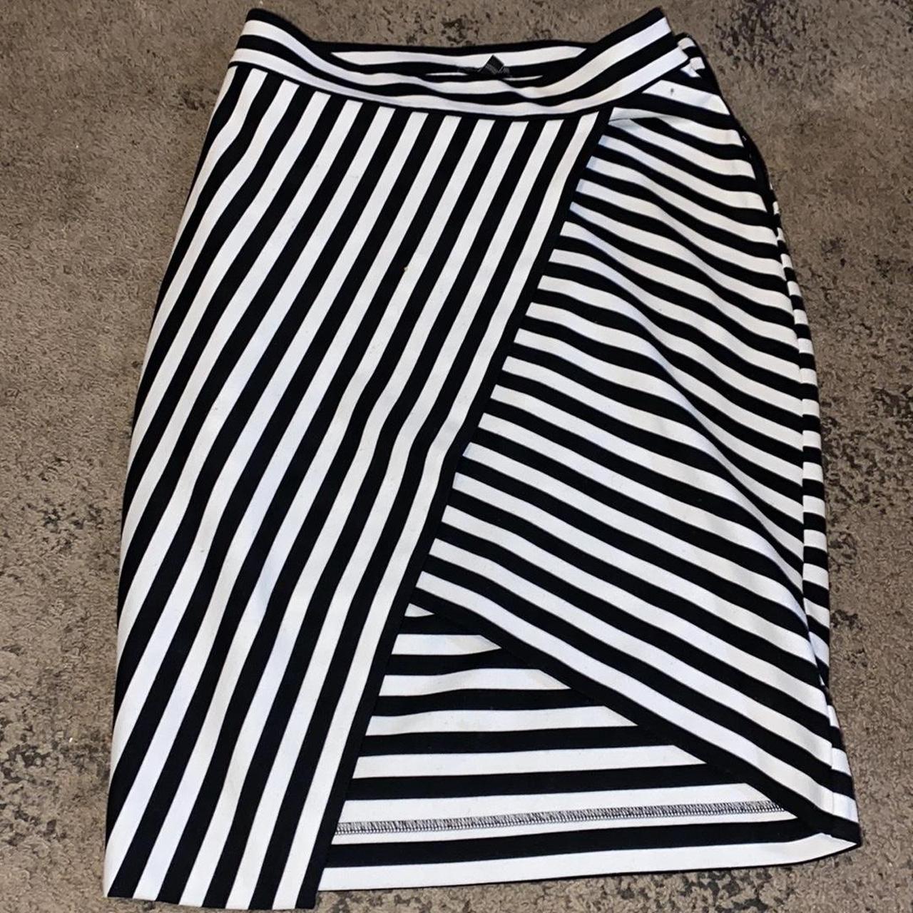 Express Striped Pencil Skirt with Side Zipper Depop