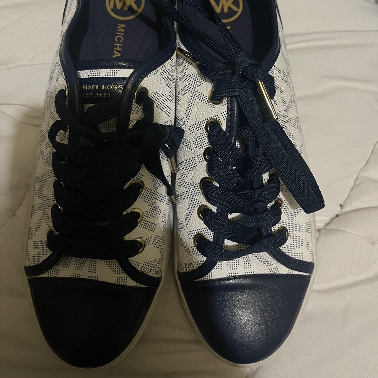 Michael kors navy on sale shoes