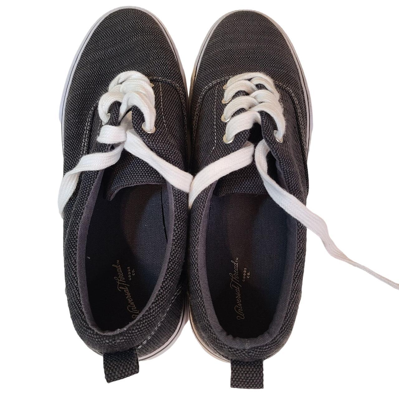 Universal thread shoes on sale black