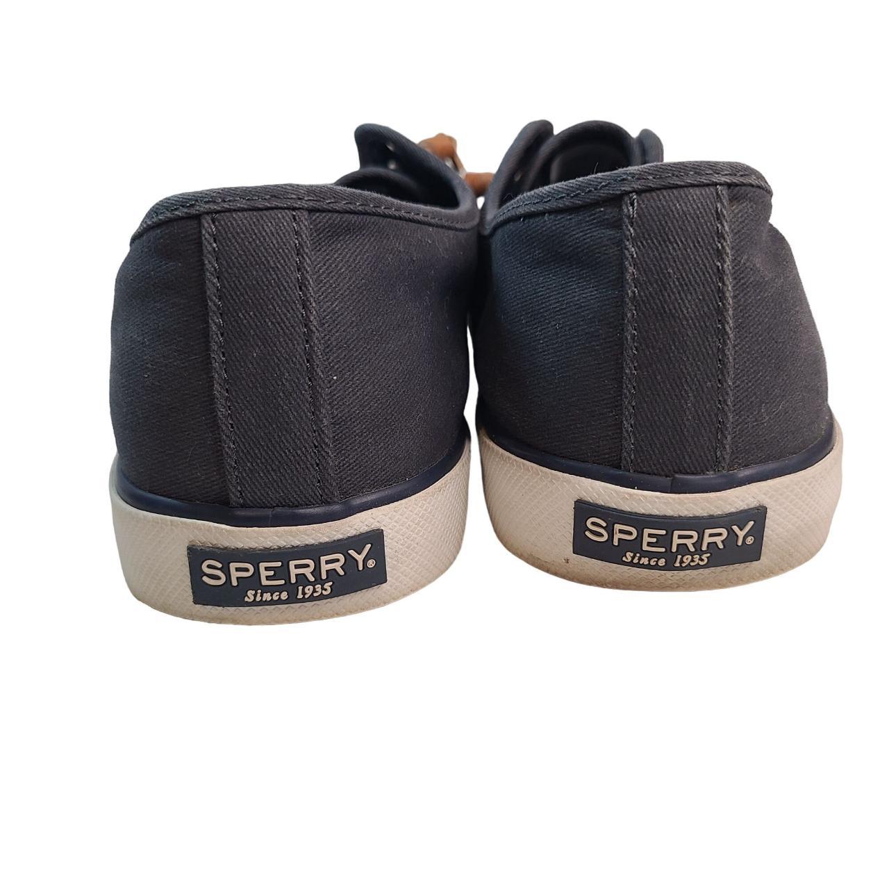 Sperry pier view on sale navy