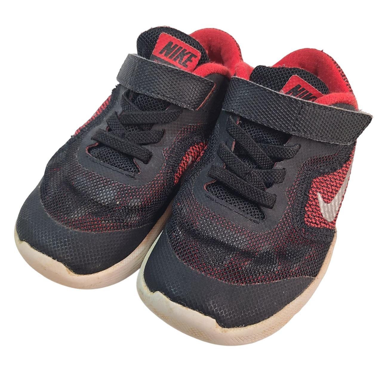 kids nike revolution 3