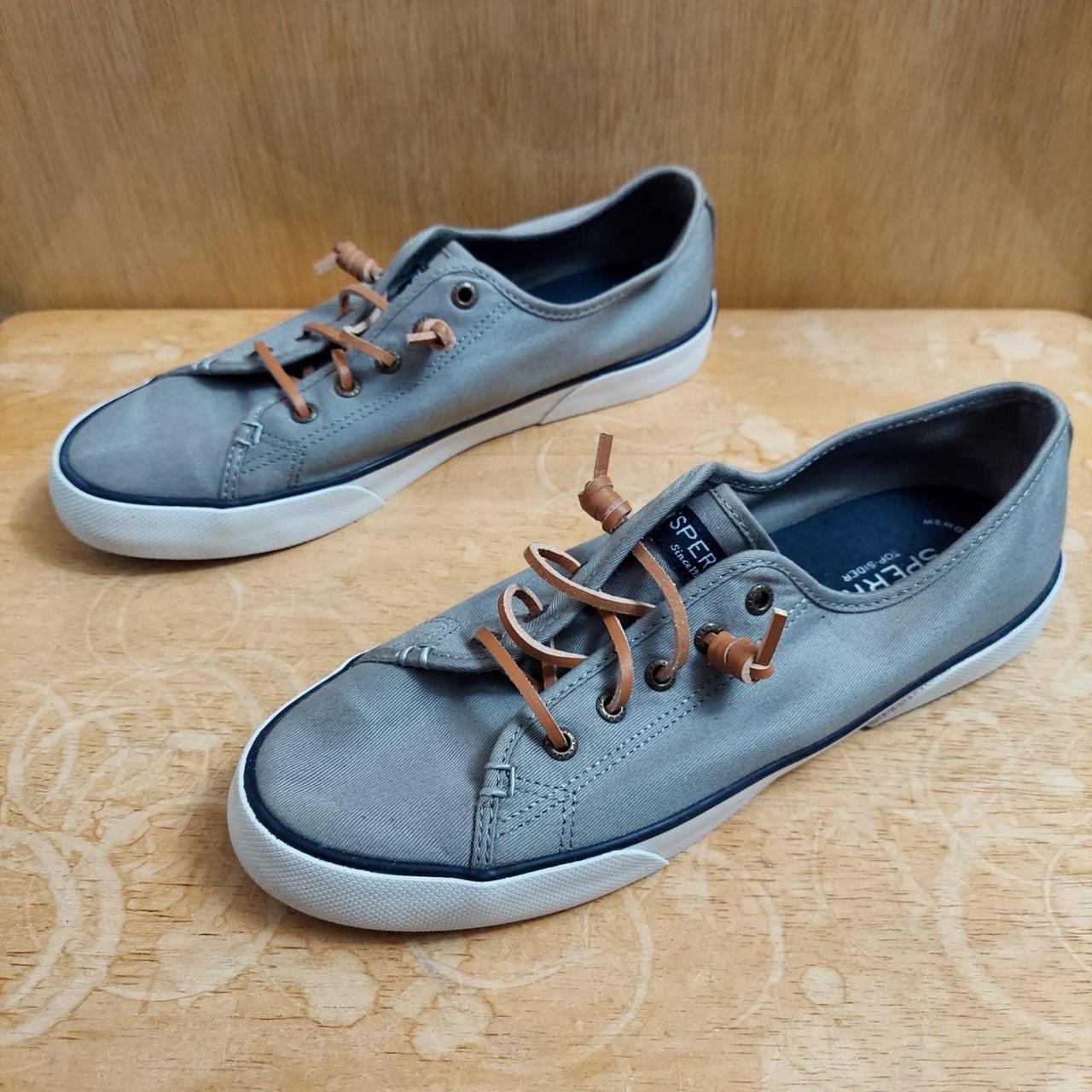 Women's pier clearance view canvas sneaker