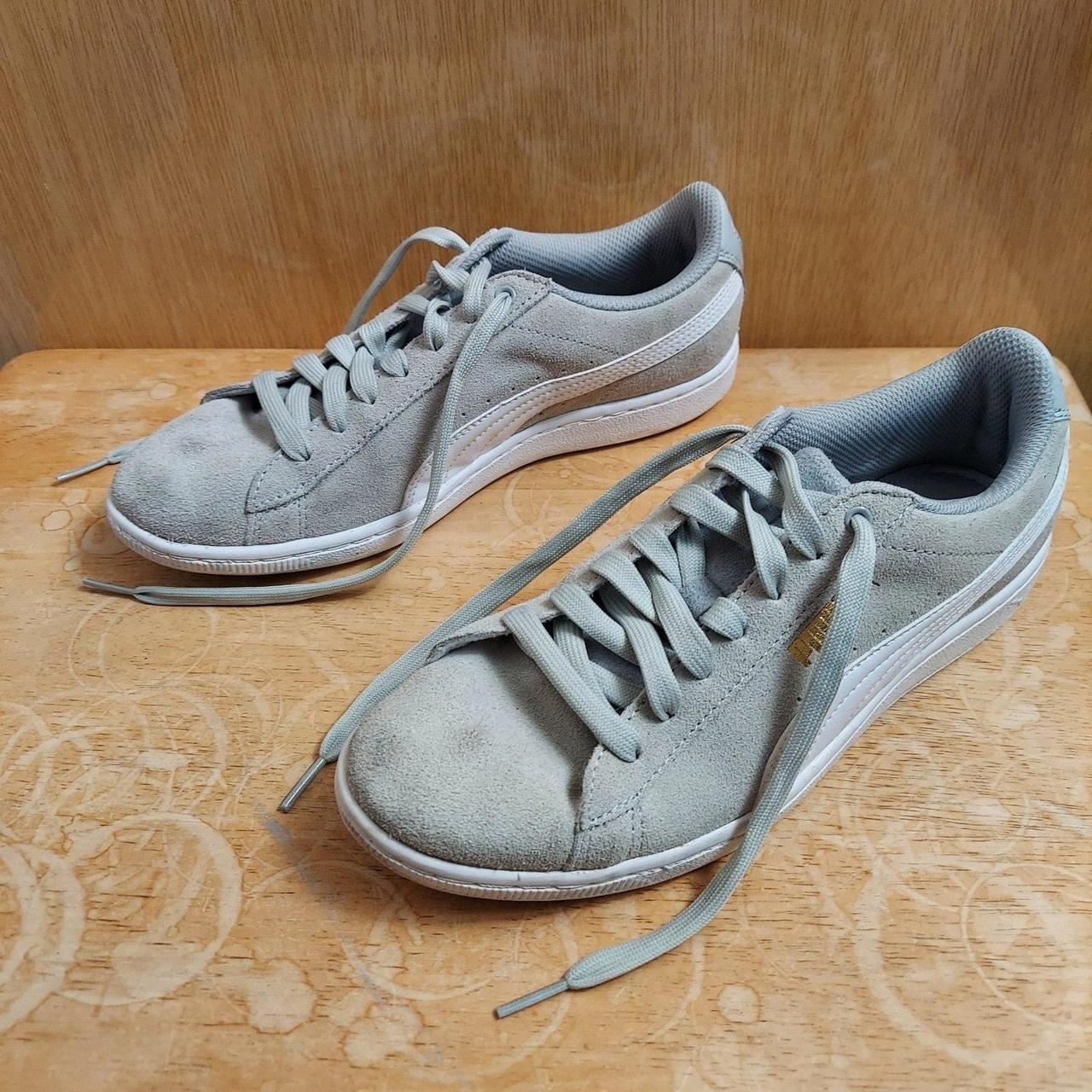 Puma Vikky Women s US 8.5 Grey Suede Classic. Depop